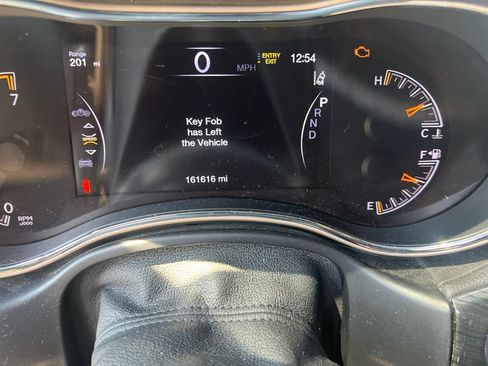 Used 2017 Jeep Grand Cherokee Overland w/ Jeep Active Safety Group AWD/4WD image 9