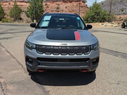 Certified 2022 Jeep Compass Trailhawk w/ Trailhawk Convenience Group AWD/4WD image 2