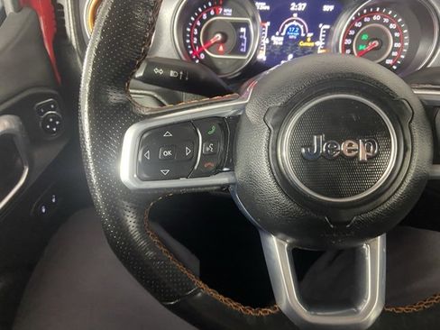 Used 2022 Jeep Gladiator Mojave w/ Cold Weather Group image 21