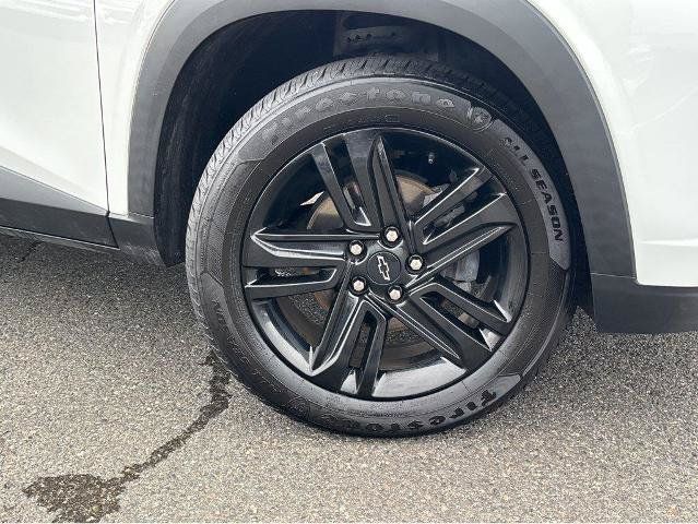 Used 2024 Chevrolet Trax RS w/ Driver Confidence Package FWD image 4