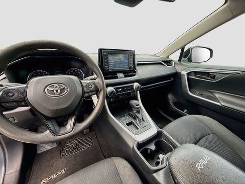 Used 2020 Toyota RAV4 LE w/ Carpet Mat Package FWD image 9
