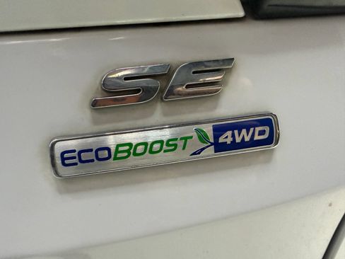 Used 2019 Ford Escape SE AWD/4WD image 16