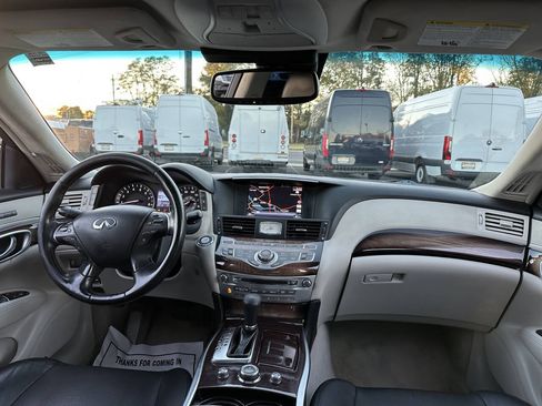 Used 2011 INFINITI M37 x w/ Deluxe Touring Pkg AWD/4WD image 17