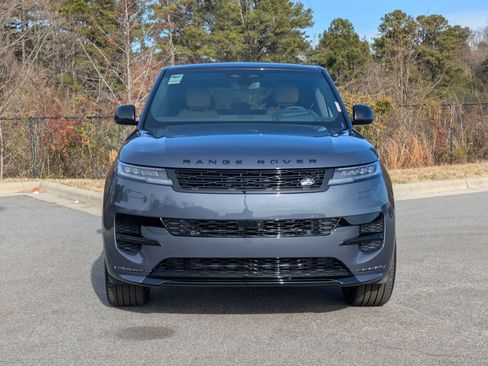 New 2026 Land Rover Range Rover Sport Dynamic SE image 2