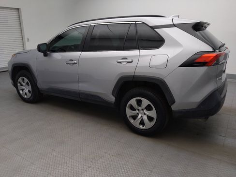 Used 2021 Toyota RAV4 LE FWD image 3