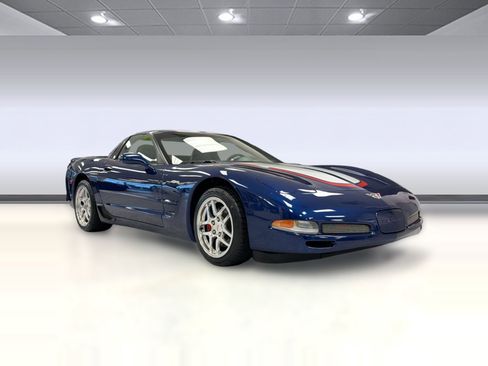 Used 2004 Chevrolet Corvette Z06 w/ Z06 Preferred Equipment Group image 7