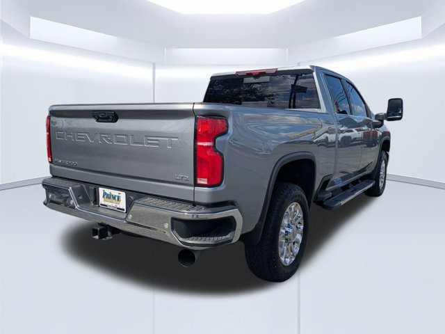 Used 2025 Chevrolet Silverado 2500 LTZ w/ LTZ Premium Package AWD/4WD image 3