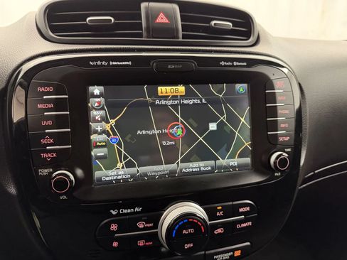 Used 2016 Kia Soul + w/ Audio Package FWD image 18