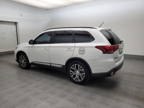 Used 2016 Mitsubishi Outlander SE FWD image 3