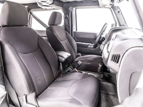 Used 2014 Jeep Wrangler Sport AWD/4WD image 32
