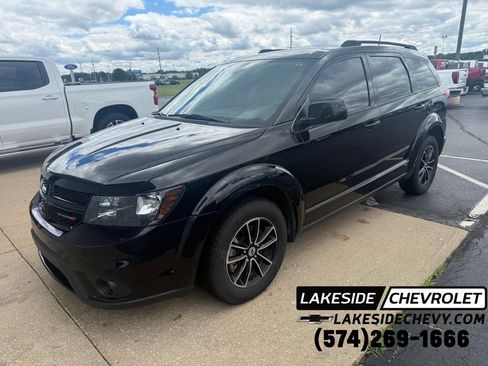 Used 2019 Dodge Journey SE w/ Connectivity Group FWD image 1