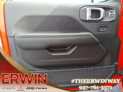 Certified 2025 Jeep Wrangler Unlimited Sahara image 10