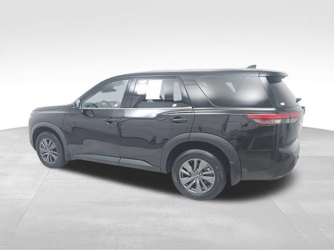 Used 2023 Nissan Pathfinder S AWD/4WD image 5