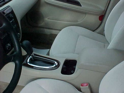 Used 2011 Chevrolet Impala LS image 15