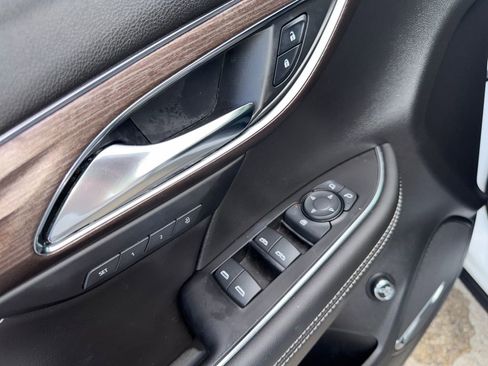 Certified 2023 Buick Envision Avenir image 16