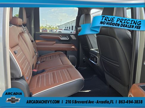 Used 2026 GMC Sierra 3500 Denali Ultimate AWD/4WD image 16