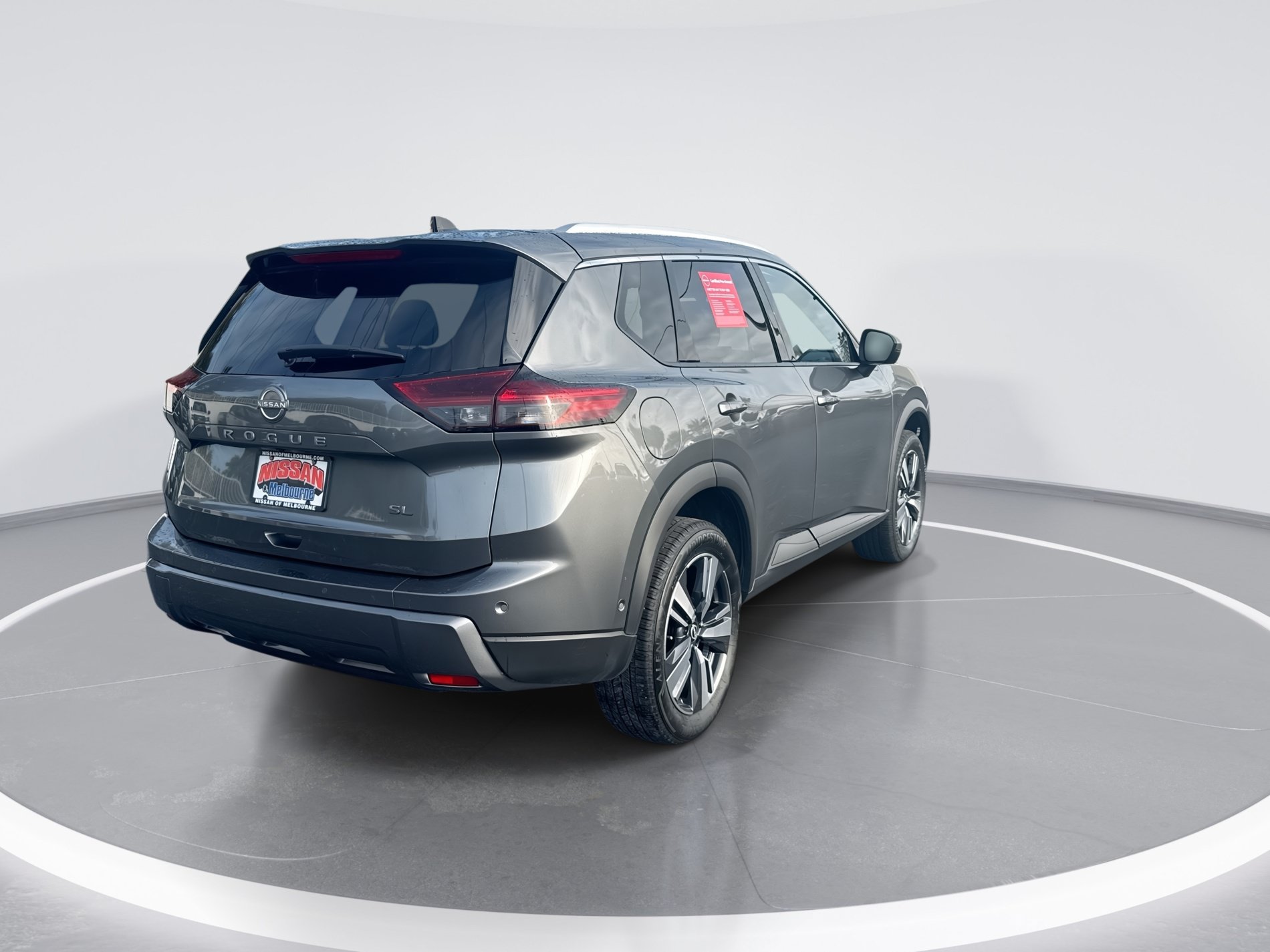 Certified 2026 Nissan Rogue SL FWD image 4