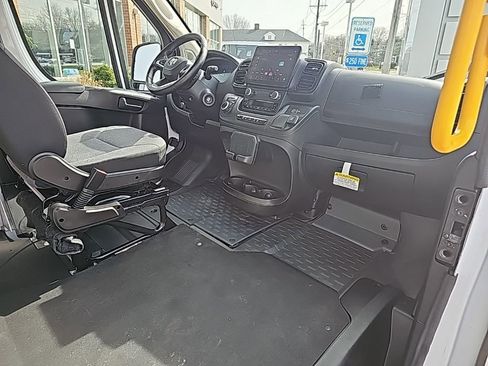Used 2024 RAM ProMaster 3500 w/ Delivery Van Package FWD image 18