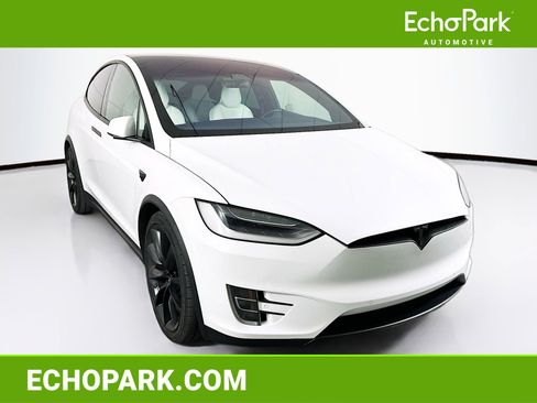 Used 2017 Tesla Model X 90D image 1