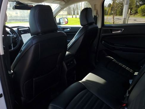 Used 2022 Ford Edge SEL AWD/4WD image 10