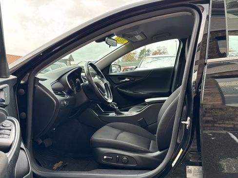 Used 2021 Chevrolet Malibu LT w/ Midnight Edition image 9