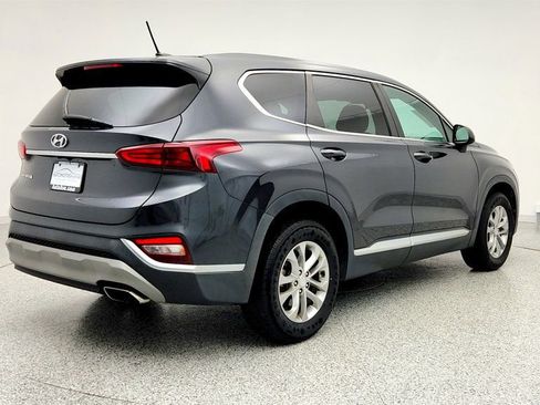 Used 2020 Hyundai Santa Fe SE image 5