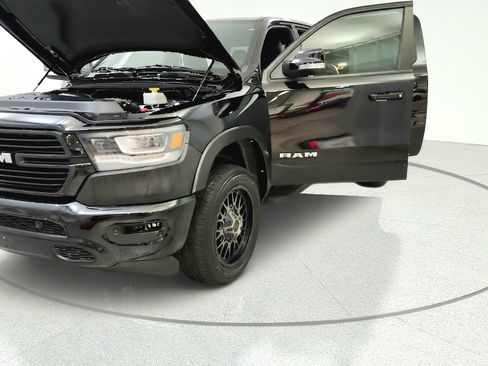 Used 2022 RAM 1500 Laramie w/ Sport Appearance Package AWD/4WD image 10