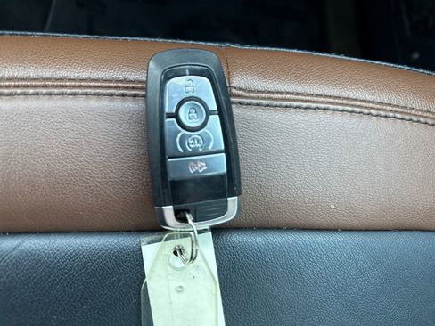 Used 2023 Ford Bronco Outer Banks image 26