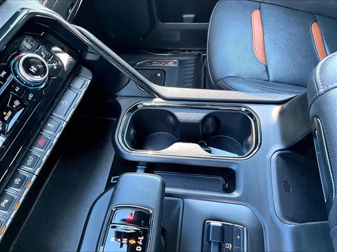 Used 2023 GMC Sierra 1500 AT4 w/ AT4 Preferred Package image 18