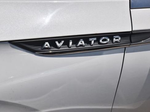 Used 2020 Lincoln Aviator Reserve w/ Equipment Group 202A AWD/4WD image 12