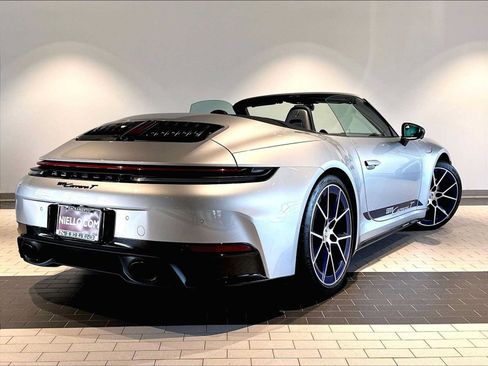 Used 2026 Porsche 911 Carrera T RWD image 10