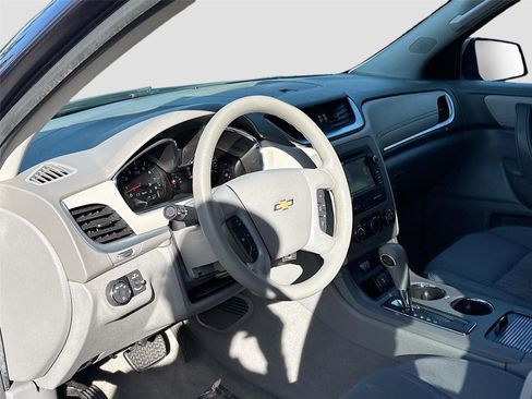 Used 2016 Chevrolet Traverse LS image 10