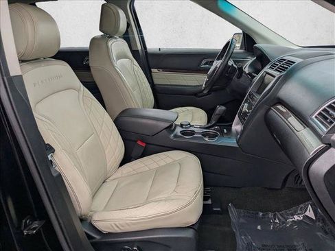 Used 2016 Ford Explorer Platinum AWD/4WD image 24