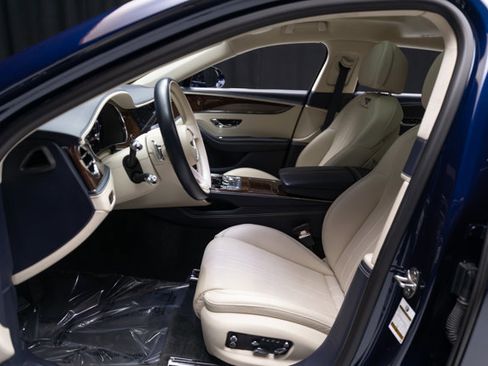Used 2021 Bentley Flying Spur W12 image 45