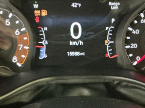 Used 2024 Jeep Compass Latitude image 21