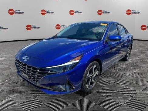 Used 2023 Hyundai Elantra Limited w/ Preferred Accessory Package FWD image 1
