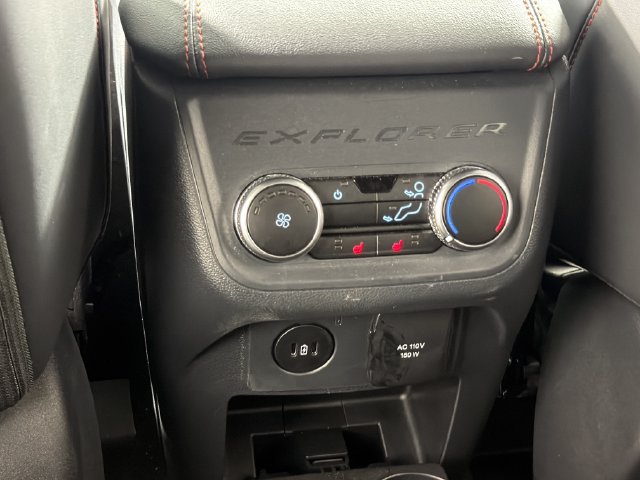 Used 2026 Ford Explorer ST-Line w/ ST-Line Street Pack RWD image 18