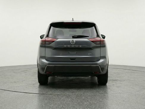 Used 2025 Nissan Rogue SV image 7
