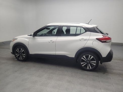 Used 2020 Nissan Kicks SV image 3
