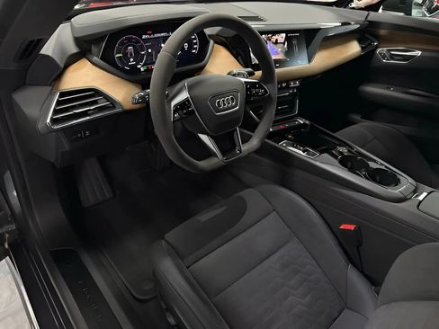 Used 2022 Audi e-tron GT Premium Plus AWD/4WD image 10