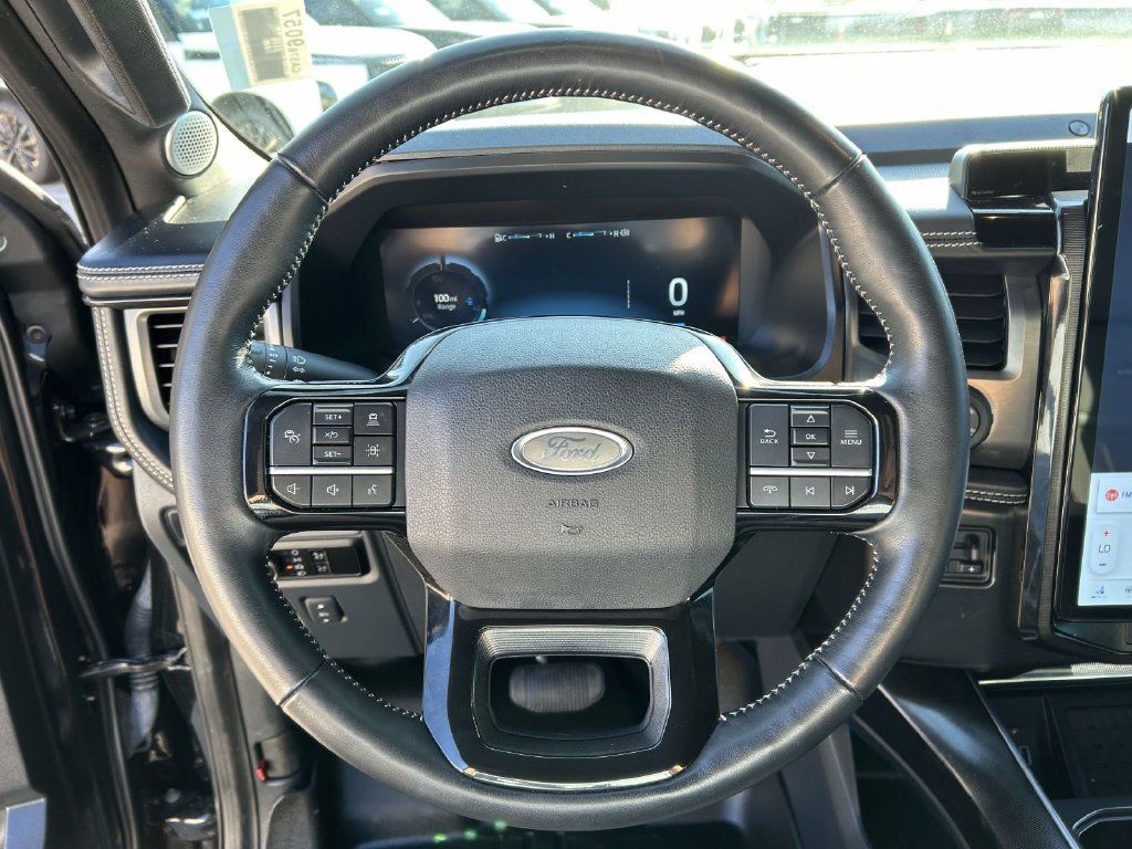 Used 2023 Ford F150 Lightning Platinum AWD/4WD image 21