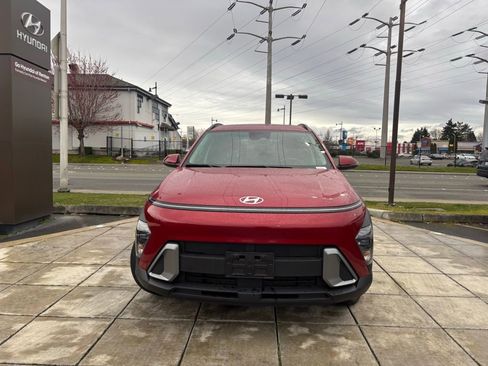 Used 2025 Hyundai Kona SEL image 3