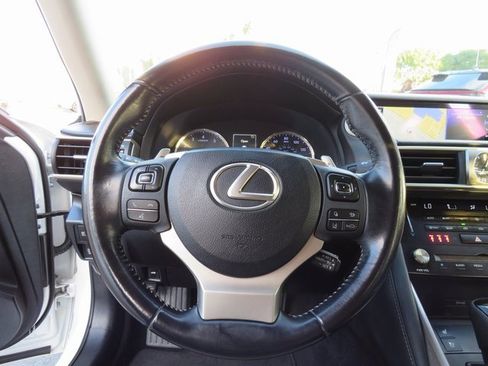 Used 2017 Lexus IS 200t image 31