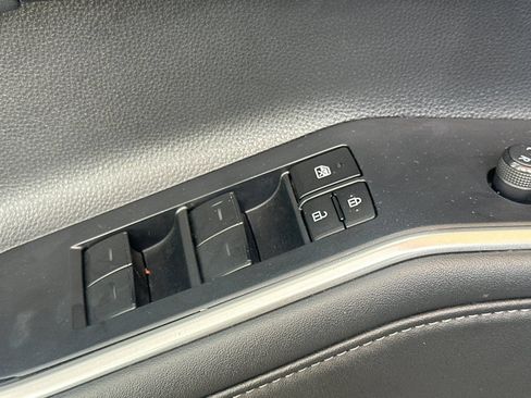 Certified 2023 Toyota Highlander XLE AWD/4WD image 14