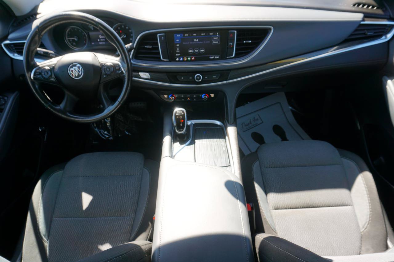 Used 2020 Buick Enclave Preferred w/ LPO, Touring Package FWD image 10