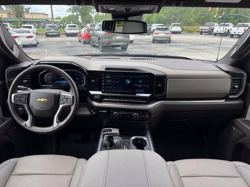 Used 2026 Chevrolet Silverado 1500 LTZ AWD/4WD image 15