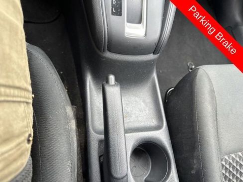 Used 2022 Nissan Versa S image 29