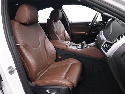 Used 2022 BMW X6 xDrive40i w/ M Sport Package image 23