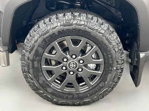 New 2026 Toyota 4Runner SR5 AWD/4WD image 27