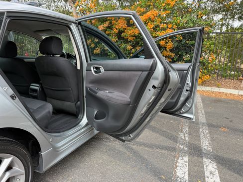 Used 2013 Nissan Sentra SR w/ Driver Pkg FWD image 22
